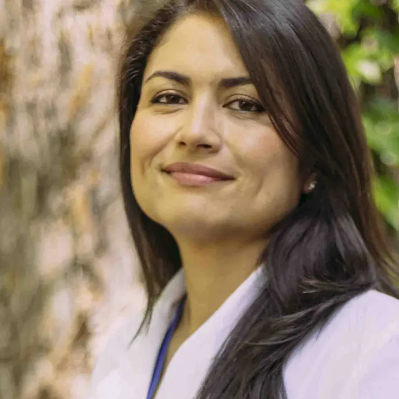 Dra. Jennifer Basagoitia